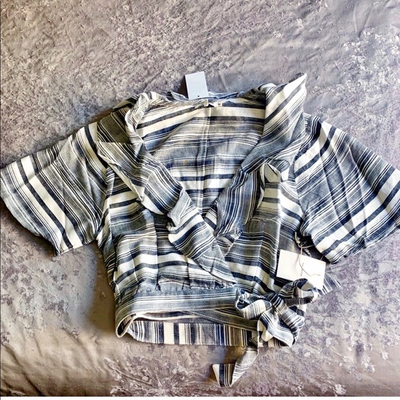 NEW REVOLVE Tularosa Selma Wrap Ruffle Crop Top - Picture 4 of 10